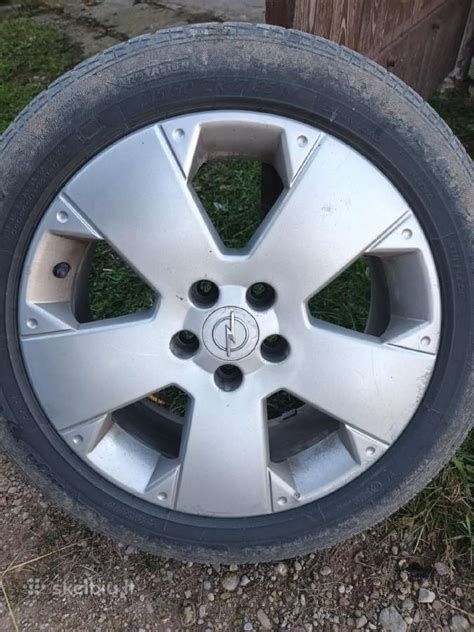 Opel Vectra automobilio ratlankiai ir padangos