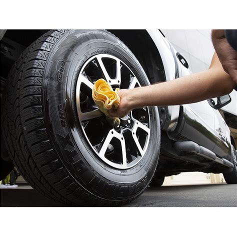 Teminis automobilio ratų ir padangų nuotrauka