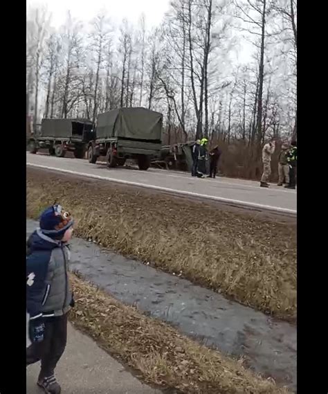 Stop kadras iš V.Palevičiaus filmuotos medžiagos, vaizduojantis avarijos vietą A4 kelyje.