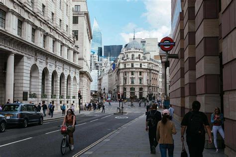 Tematinė nuotrauka: žymios Londono lankytinos vietos, tokios kaip London Eye, Big Benas, Tower Bridge