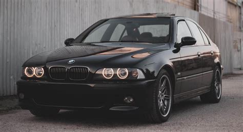 BMW 5 serijos E39 modelis