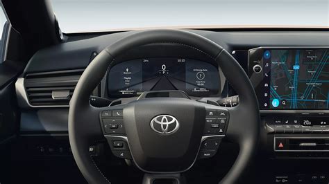 Toyota multimedijos sistemos ekranų palyginimas su funkcijomis