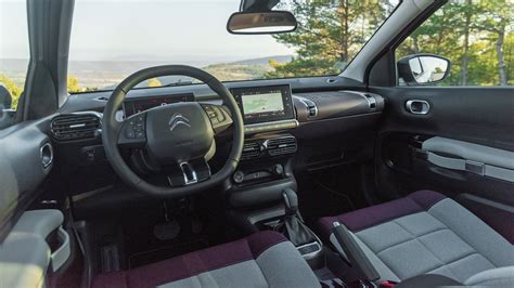 Citroën C4 Cactus interjero nuotrauka su centrine konsole
