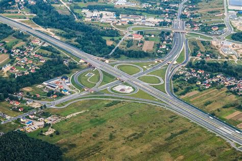Tematinė nuotrauka: modernus transporto mazgas arba kelias Estijoje
