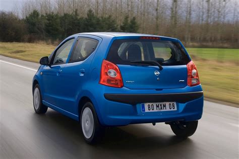 Teminė Nissan Pixo nuotrauka mieste