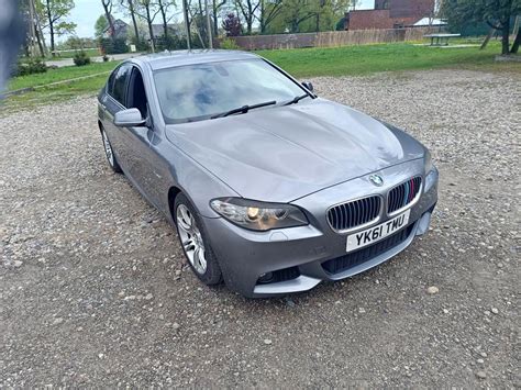 Schematinis BMW F10/F11 variklių pasirinkimo pavaizdavimas.
