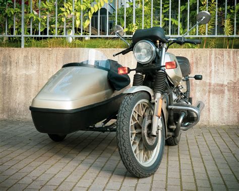 motociklo su modifikuotu išmetimu