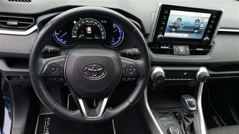 Toyota RAV4 Hybrid atsiliepimai, apžvalga
