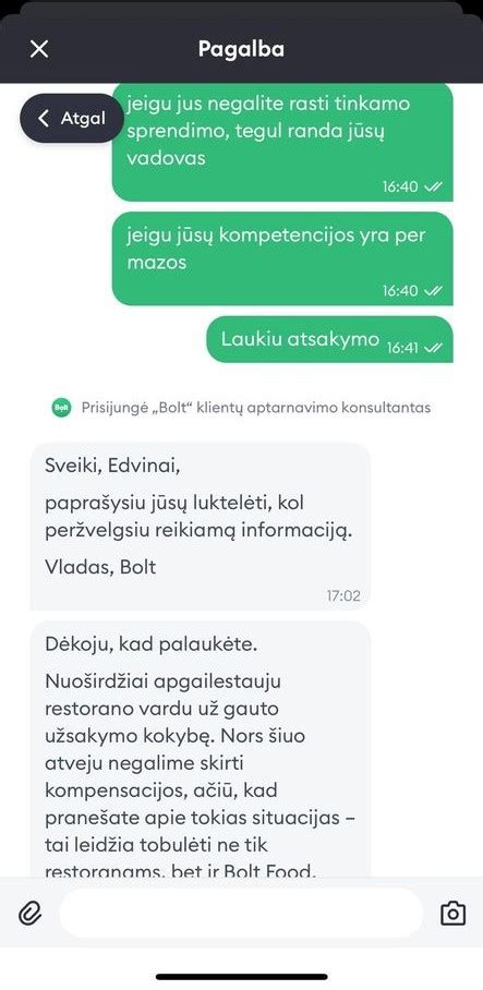 Klientas bendrauja su automechaniku servise