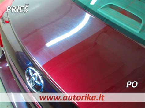 Profesionaliai nupoliruoto automobilio nuotrauka