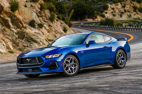 Ford Mustang 2024 modelio nuotrauka