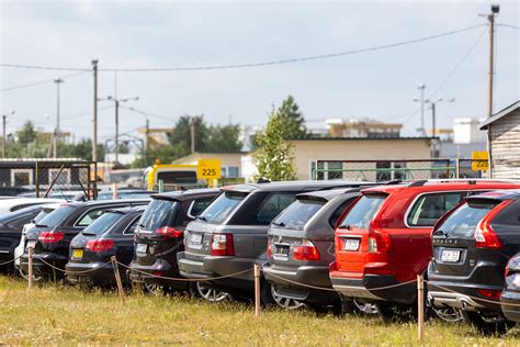 Tematinis foto: naudoto automobilio pirkimas Europoje