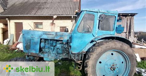 Tematinė nuotrauka su MTZ traktoriaus sankaba, išskiriamojo mechanizmo dalimis
