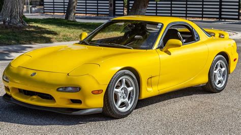 Mazda RX-7, legenda tapęs sportinis automobilis