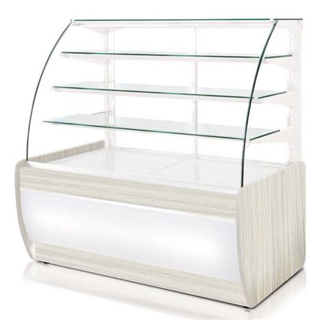 Autodalių parduotuvės vitrina