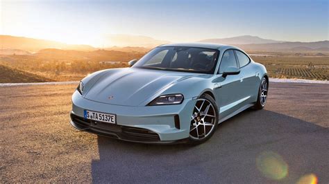 Infografika, lyginanti „Porsche Taycan“ pardavimus 2020 ir 2021 metais