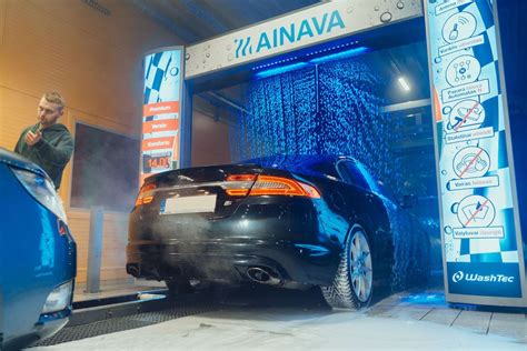 Teminė nuotrauka su Ainava Auto Spa plovyklos išore