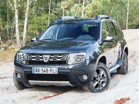 Dacia Duster 2013 interjero nuotrauka
