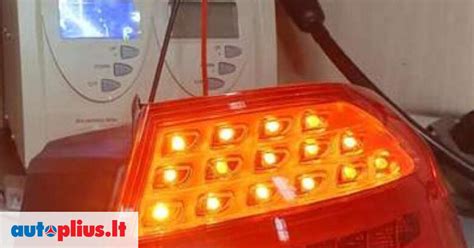 Tematinė nuotrauka su automobilio galiniu rūko žibintu