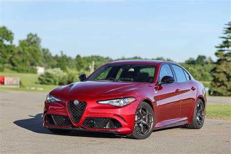 Alfa Romeo Giulia eksterjero nuotrauka