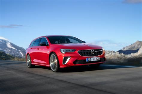 Opel Insignia Executive GS modelio eksterjero nuotrauka su 20 colių ratlankiais