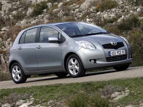 Toyota Yaris 2006 metų interjero nuotrauka