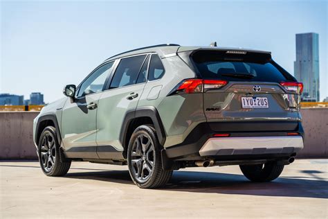 Toyota RAV4 SUV nuotrauka