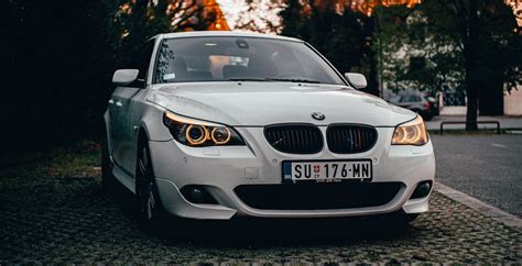 BMW E60 sedano ir universalo nuotrauka