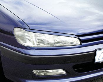 Teminis automobilio Peugeot žibintų nuotrauka
