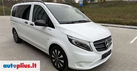 Mercedes-Benz Vito mikroautobusas kelionėje