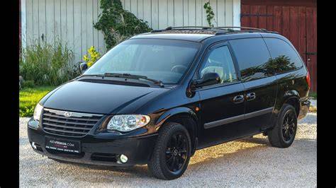 Schema: šviesos lemputės keitimo procesas Chrysler Grand Voyager