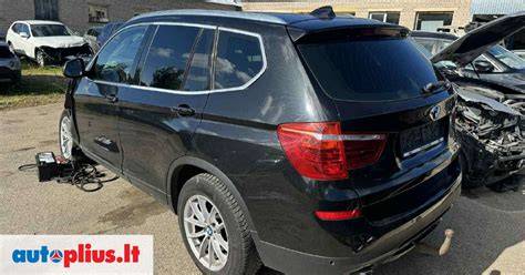 Infografika: parktronikų laidų spalvų kodas BMW X3