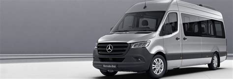 Tematinė Mercedes-Benz Sprinter nuotrauka su pabrėžtais ratlankiais