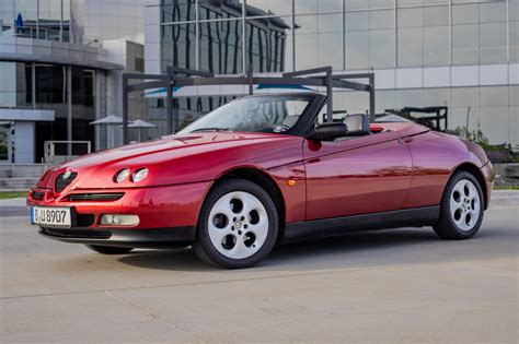Alfa Romeo Spider 916 salono nuotrauka