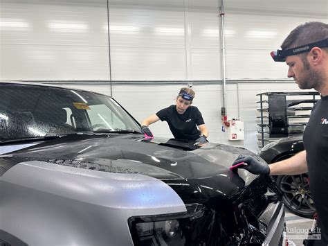 automobilių apklijavimas plėvele pavyzdys