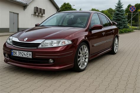 Renault Laguna 2004 metų modelio automobilio vizualizacija