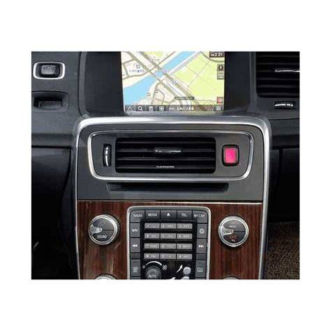 Volvo XC70 navigacijos įranga grafikas: Sensus Navigation blokas ir ekranas