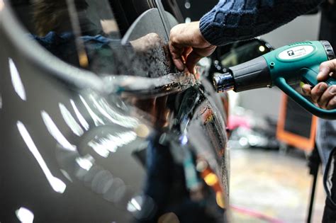 Automobilio kėbulo paruošimas prieš keraminės dangos dengimą