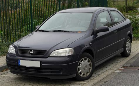 Tematinė nuotrauka: Opel Astra su dyzeliniu varikliu