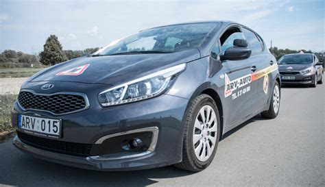 Modernūs mokomieji automobiliai ARV-Auto autodromo trasoje