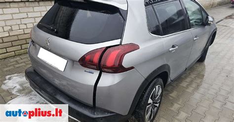 Peugeot 2008 variklio skyriaus vaizdas