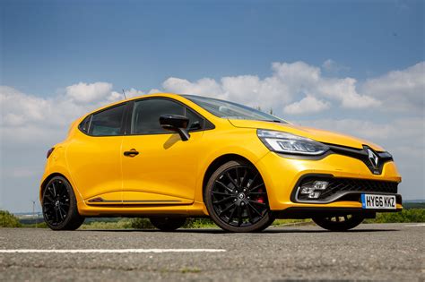 Renault Clio RS 220 Trophy lenktynių trasoje