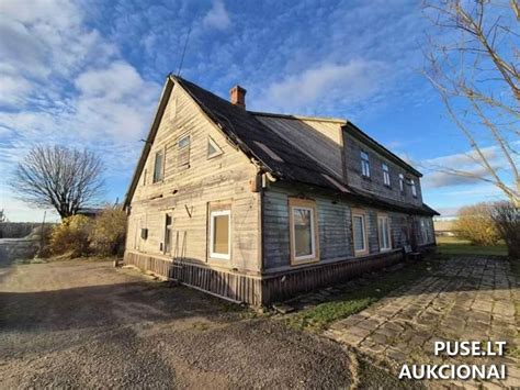 Teminė nuotrauka su statybviete ir pastatų restauracija