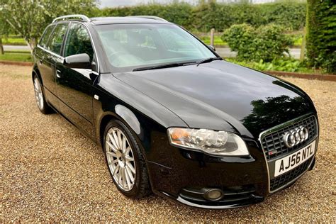 Audi A4 B7 interjeras su S-line apdaila