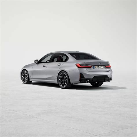 BMW 3 serijos modelių evoliucijos infografika