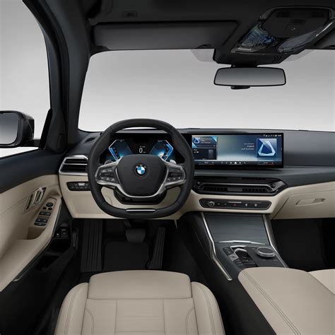 BMW 3 serijos interjero nuotrauka su multimedijos ekranu