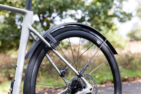 SKS Speedrocker XL purvasaugių komplekto iliustracija ant gravel dviračio