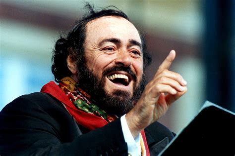 Luciano Pavarotti pasirodymas Turino olimpiadoje