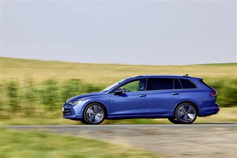 Volkswagen Golf Variant bagažinės skyrius su matmenimis