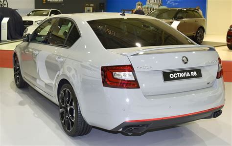 Skoda Octavia III (2017 facelift) interjero ir informacijos ir pramogų sistema